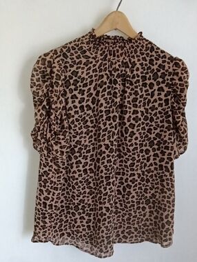 Pleione Brown Leopard Smocked Neck Puff Sleeve Blouse